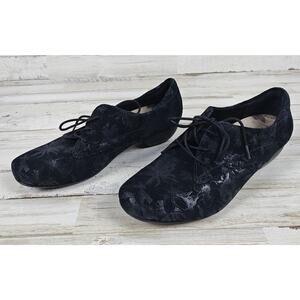 TAOS 'Cobbler' Women's Size 7 Black Suede Metallic Floral Print Oxfords Shoes